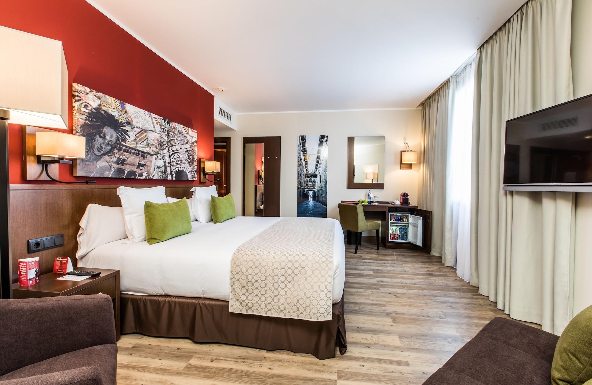 Leonardo Gran Via 3* Barcellona